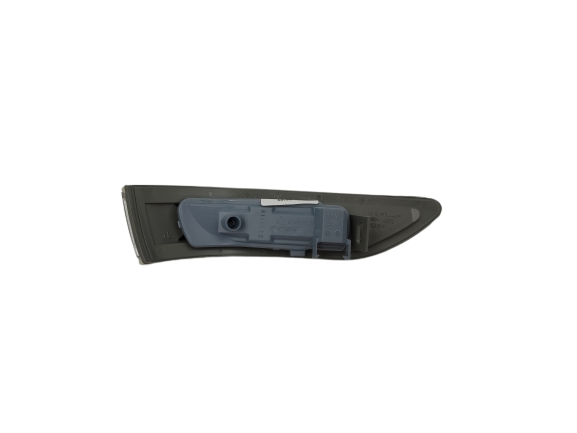 MERCEDES LEFT SIDE LIGHT ON REAR. 04->08 A1698200521