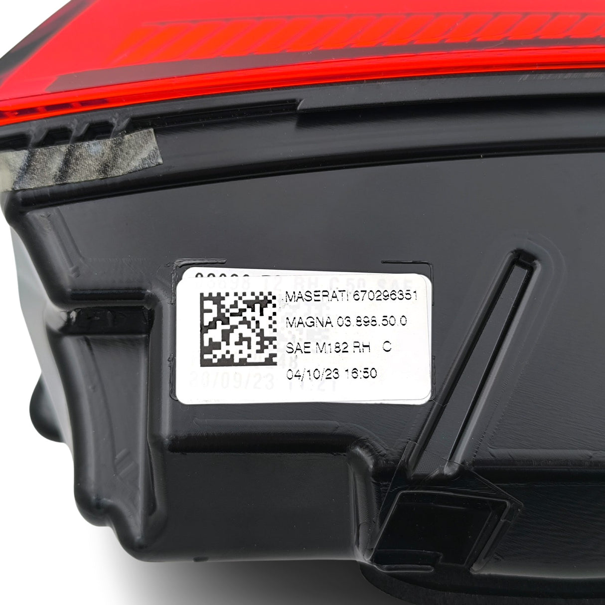 INT rear light. Right MASERATI GRECALE 22 6701573310 / 670296350